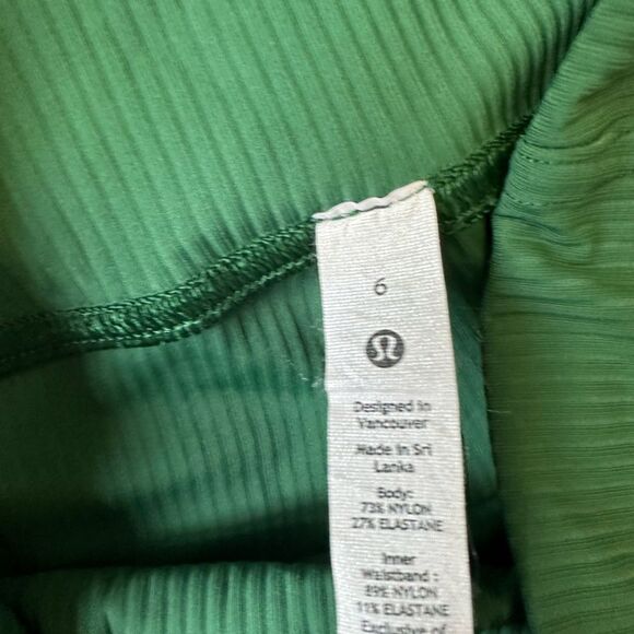 Lululemon Shorts Women Size 6 Green - Picture 8 of 11